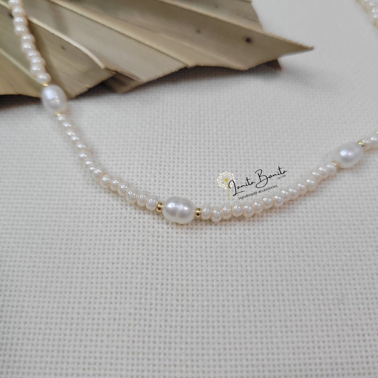 Pearls Choker