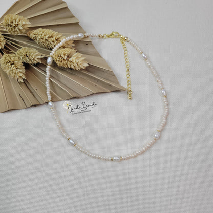 Pearls Choker